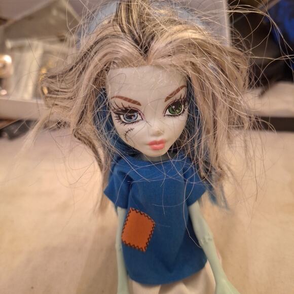 Monster High Frankie Stein Fashion Doll 11” with Skirt and Shoes - Picture 2 of 5